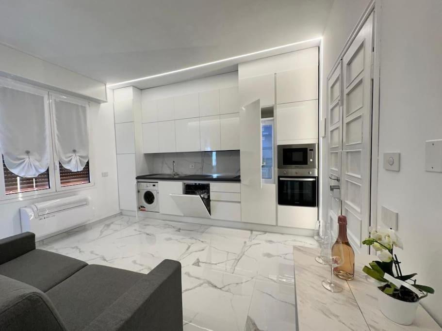 Suite Aurora Luxury In The Center Of Sanremo Exteriér fotografie